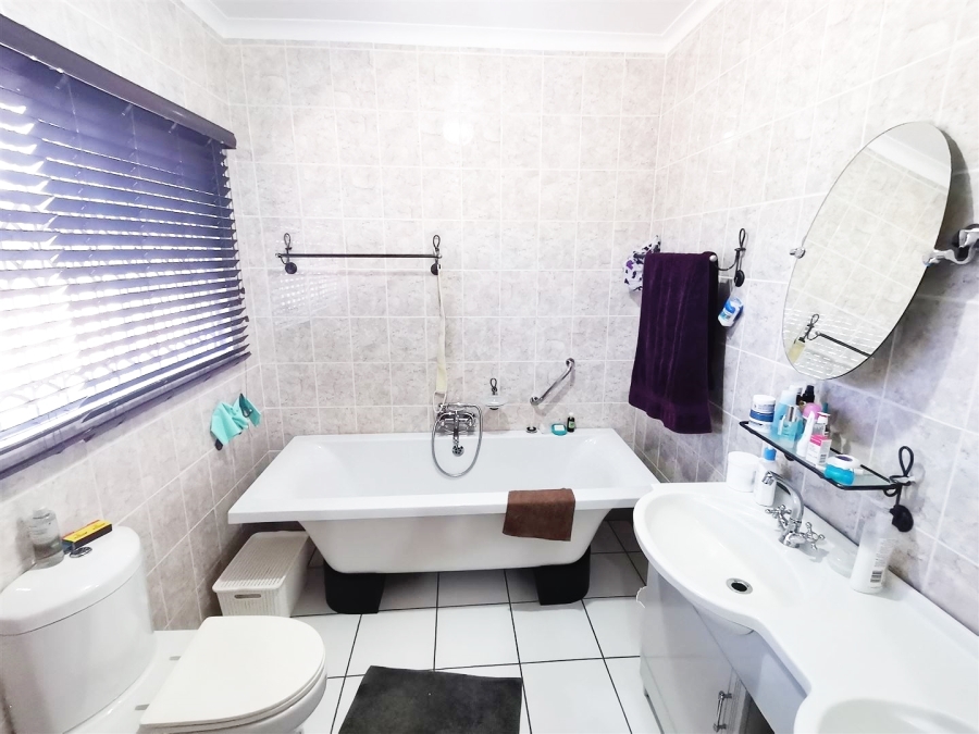 4 Bedroom Property for Sale in Vaalpark Free State